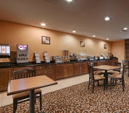 อื่นๆ 6 Best Western Bastrop Pines Inn