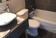 Others 7 Rainbow Motor Inn - By the Falls