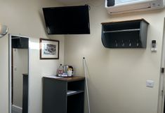 Lain-lain 7 Halfway House Inn Country Lodge