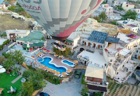 อื่นๆ Holiday Cave Hotel