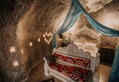 อื่นๆ 6 Holiday Cave Hotel