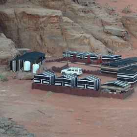 Primary image 1 约旦瓦迪兰姆山村沙漠旅行者露营酒店, 亚喀巴省 酒店