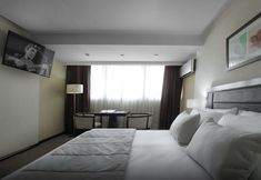 기타 6 Hotel 8 de Octubre