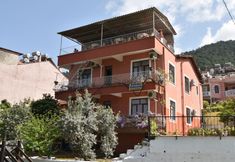 Lainnya 5 Duygu Pension