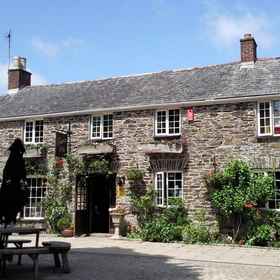 Primary image1彎曲旅店,Deviock飯店