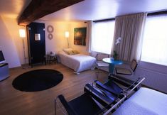 Lain-lain 7 Hotel Dis