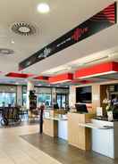 ฝ่ายต้อนรับ ibis Barcelona Ripollet