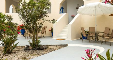 Others 2 Sea Sound - White Katikies