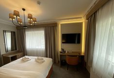 Others 6 The Old Mill Hotel