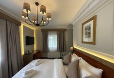 Others 7 The Old Mill Hotel