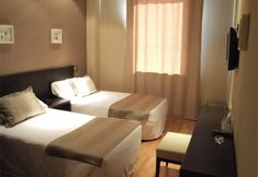 Others 4 Hotel Dinastía