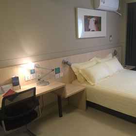 Room 1 Jinjiang Inn Guangzhou Haizhu Jiangyan Road, Hengda Guangzhou Co.,Ltd. Haizhu Branch Hotels