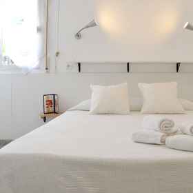 Primary image 1 Hostal Altamar, Granada Hotels