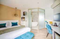 Queens Boutique Hotel, USD 216.27