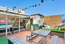 อื่นๆ Funk House Backpackers