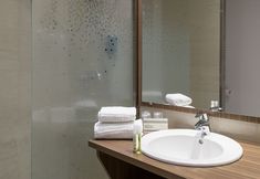 Others 5 Brit Hotel Toulouse Colomiers - L'Esplanade