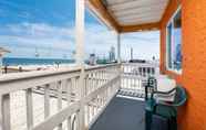 Khác 6 Boardwalk Hotel Charlee & Beach House Rentals