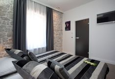 Others 4 Authentic Luxury Rooms