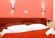 Others 6 Dream Hotel