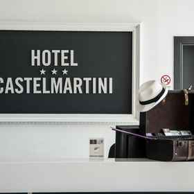 Lobby1Castelmartini,桑布卡皮斯托耶塞飯店