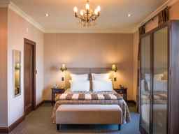 The Crown Hotel Napier, ₱ 9,220.19