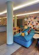 Lobi Hampton by Hilton Berlin City West