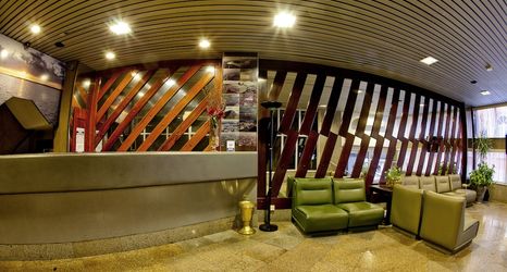 อื่นๆ 2 Krystal Hotel