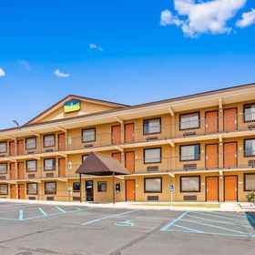 Primary image 1 SureStay Hotel by Best Western Tupelo North, Elvis Presley Birthplace Hotels