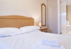 Others 3 The Wellington Hotel