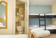 Others 2 The Wellington Hotel