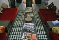 기타 4 Riad Laaroussa