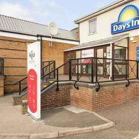 Primary image1瓦特福蓋普溫德姆戴斯飯店,The Granary at Fawsley, Wedding, Events and Accommodation飯店