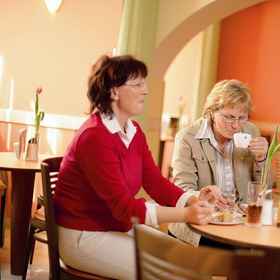 Ruang Istirahat Lobi 1 JUFA Hotel Oberwölz, Sankt Georgen ob Murau Hotels