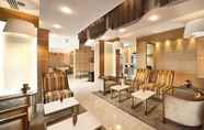 Lain-lain 4 Oaks Liwa Executive Suites