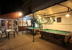 อื่นๆ 2 Happy Days Studios