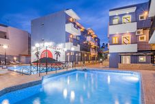 อื่นๆ Happy Days Studios