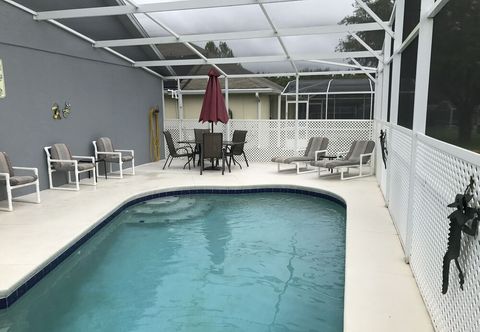 Others 4 Bedroom Pool Home