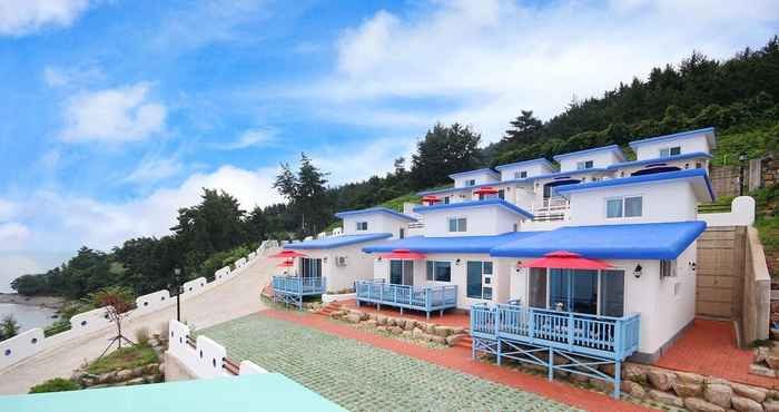 Others Namhae Blue & White Pension