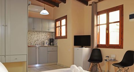 Khác 2 Urban Studios Manos