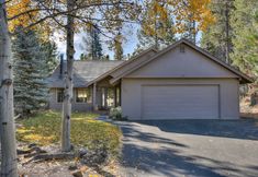 Others 7 Pet-Friendly 13 Ollalie Home features Double Car Garage by RedAwning