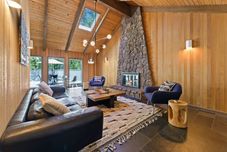 อื่นๆ 2 Pioneer Home features Brand New Hot Tub and Bikes to Explore Sunriver by RedAwning