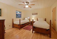 Others 3 Mirror Pond 2 Bedroom Bungalow by RedAwning