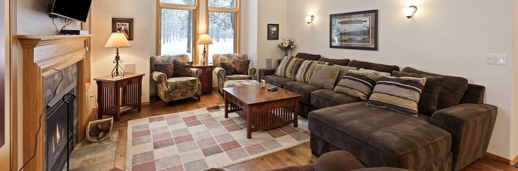 其他 9 Hoodoo Home with XBOX 360 and Private Hot Tub by RedAwning