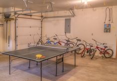 其他 5 9 Hoodoo Home with XBOX 360 and Private Hot Tub by RedAwning