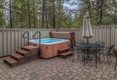 其他 3 9 Hoodoo Home with XBOX 360 and Private Hot Tub by RedAwning