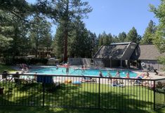 其他 6 River Ridge 416ab 3 Bedroom Condo by RedAwning