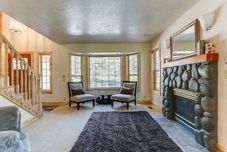 其他 3 Mt Baker Peaceful Lodge Style Home With Private Hot Tub and BBQ on the Patio by Redawning