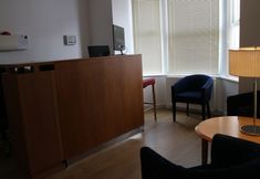 Others 4 Oscar Lodge