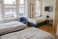 Lain-lain Oscar Lodge