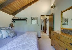 Others 6 Pet-Friendly 11 Camas Home with Brand-New Private Hot Tub by RedAwning